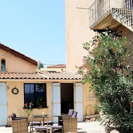 Holiday home Artists